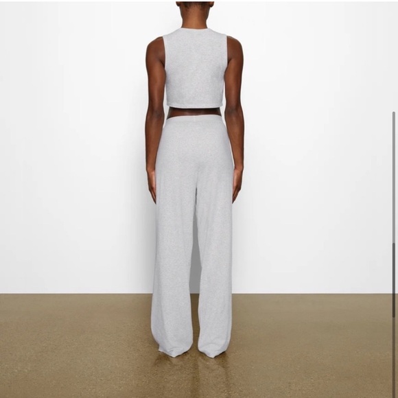 SKIMS NWT Boyfriend Loose Pant Light Heather Gray Comfy Elastic Waist Size XS - Picture 3 of 6